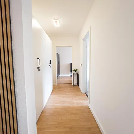 Apartment Rathausblick - moderne Mit 2 Schlafzimmern, Kueche, Bad, Waschmaschine & Trockner Mitten In Der Innenstadt